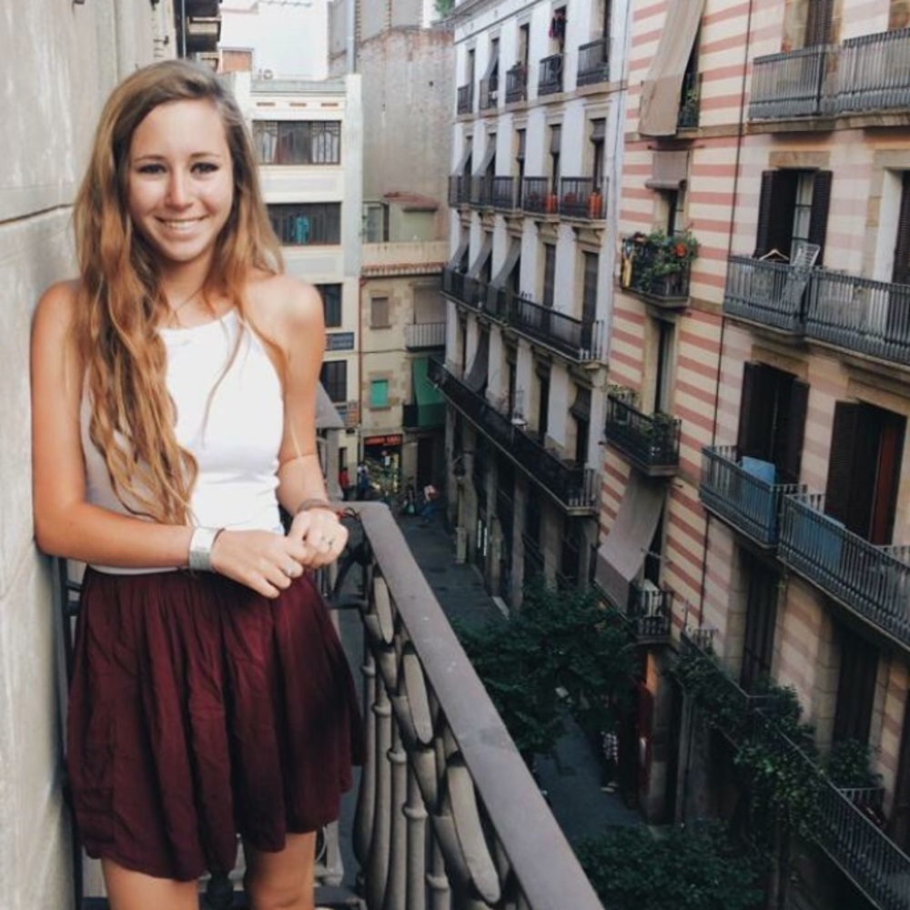 Brandy Melville Maroon Skirt